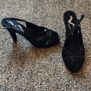 Nina black high heel shoes